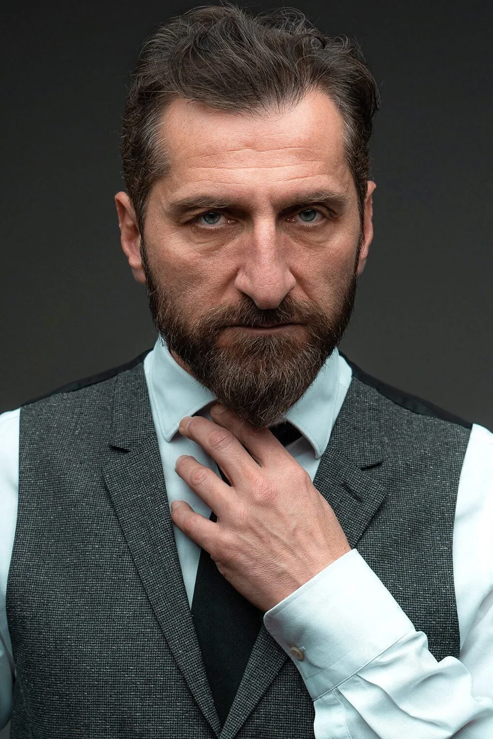 Tim Seyfi headshot